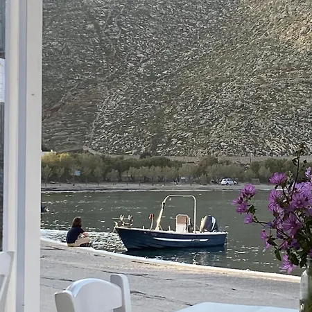 Helios Panormos Apartman Planitis (Tinos)